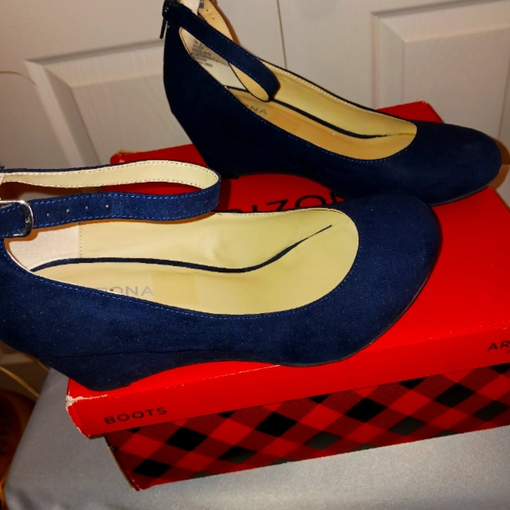 Arizona Jeans Shoes Ankle Strap/wedges 7.5 Blue
